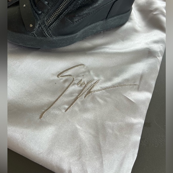 Giuseppe Zanotti Shearling lined Wedge Sneaker 7.5 Like New - Picture 5 of 10